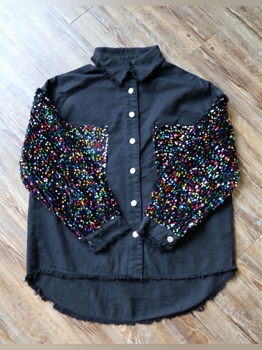 Artsy Black Rainbow Sequin Sleeve Shacket Raw Hem Snap Front Glam Night Womens M